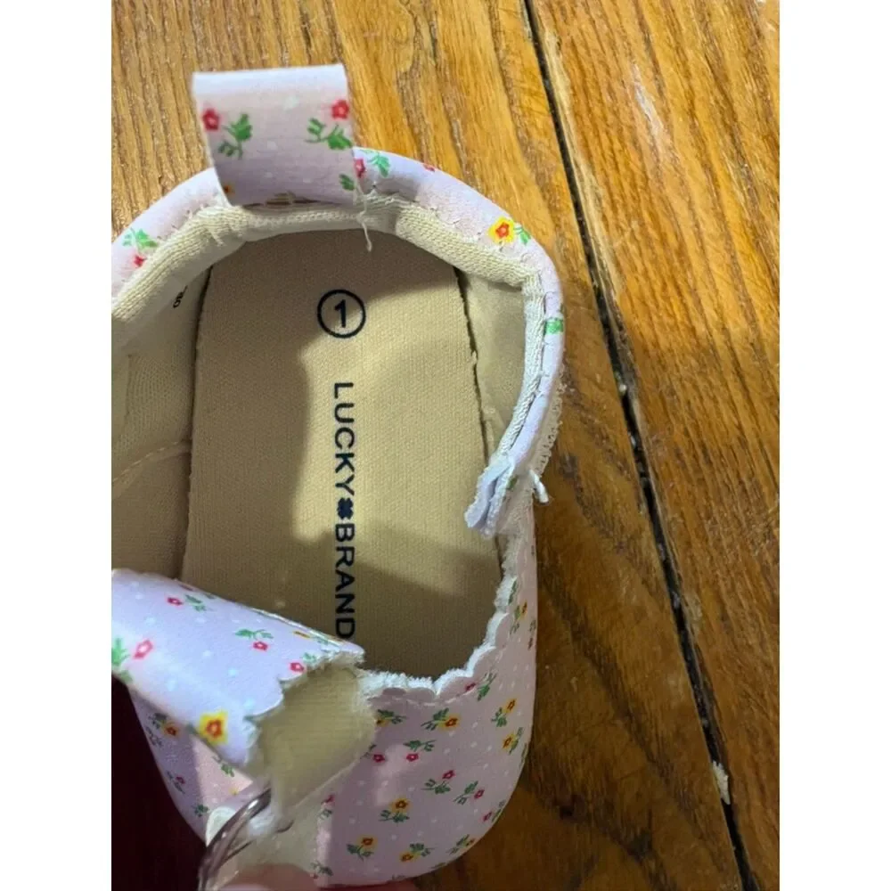 Lucky Brand Size 1 Baby Girl Shoes Flower Print *Never worn